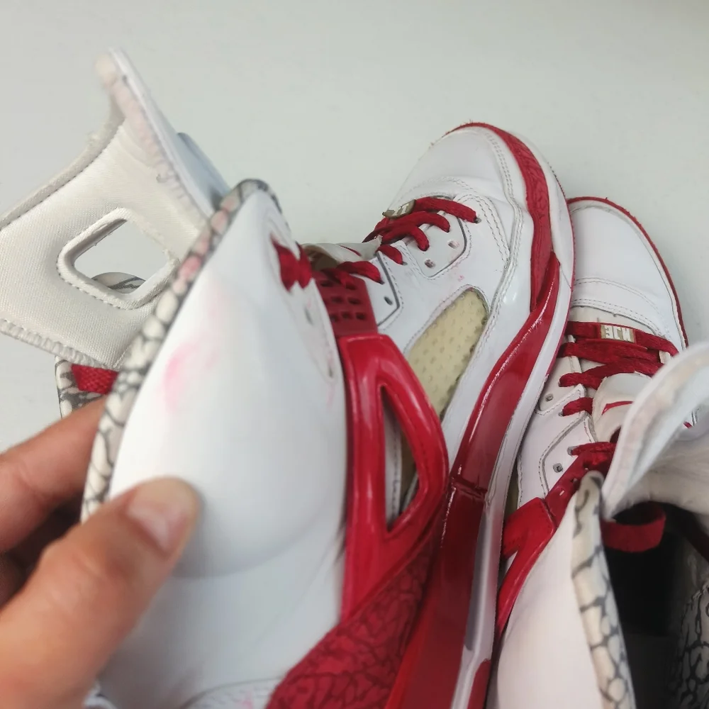 Jordan NikeID Men's Retro Sneakers 2012 Style 532513-993 Size 13 White/Red Snake